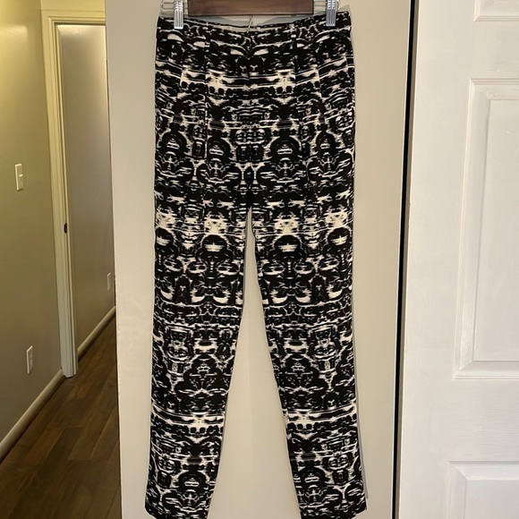 J. Crew Pleated Printed drapey pant size 0 - Picture 2 of 6